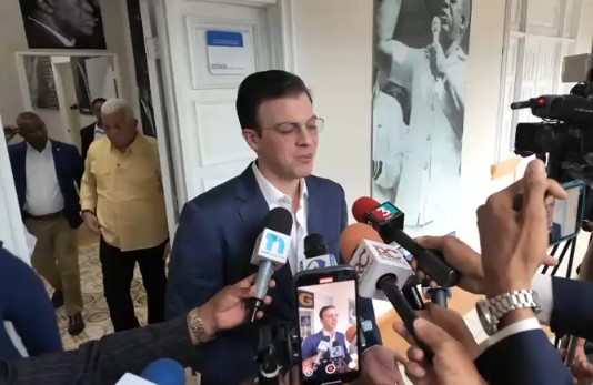 Juan Garrigó Mejía responde a críticas por su apellido tras asumir como secretario general del PRM