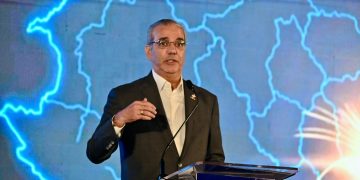 Presidente Abinader: Ningún estudiante con notas mayores a 95 se quedará sin estudiar porque no tenga dinero