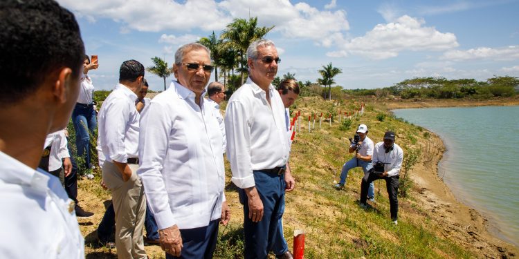 Presidente Abinader realiza visita al proyecto turístico Punta Bergantín en Puerto Plata