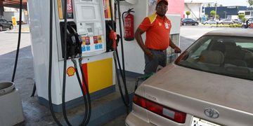 Detallistas de gasolina aún esperan conciliar acuerdo con la banca dominicana