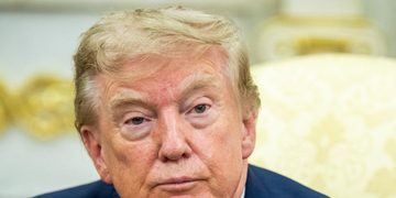 Trump dice que "saldrá" de Irán "a menos" que se quede con el petróleo "como en Venezuela"