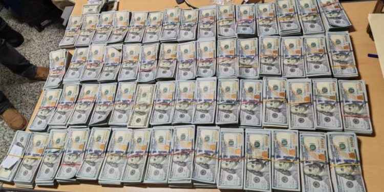 Decomisan US$ 600 mil a colombiano en Aeropuerto de Las Américas