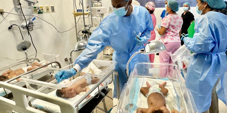 Investigan presencia de bacteria en hospital de Monte Plata