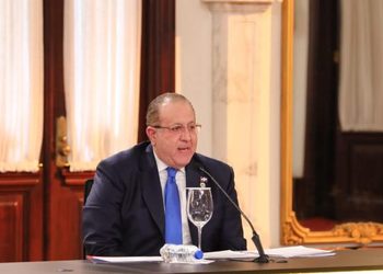 El Gobierno negocia con el BID y bancos de inversión comprar seguros contra el alza del petróleo