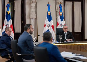 La pobreza bajó a 13.75% en el segundo trimestre, según Gobierno