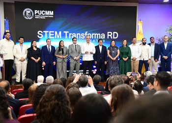 La PUCMM fabrica su primer microchip que impactará la biomedicina
