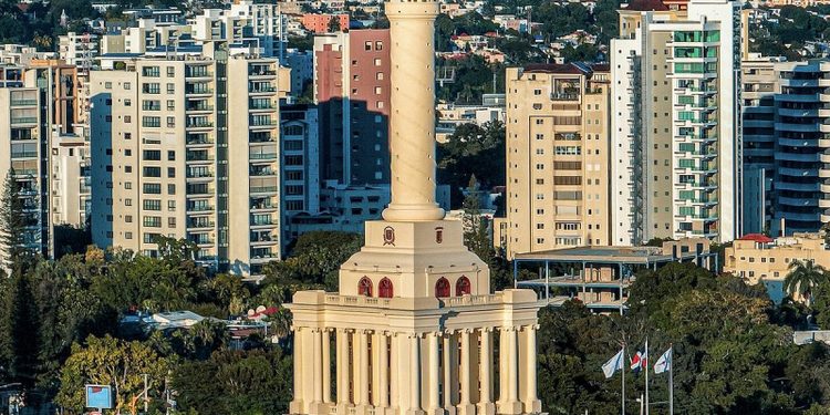 Abinader traslada por tres días sede del Gobierno a Santiago