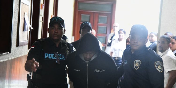 Aplazan audiencia de coerción contra acusado de la muerte de joven en Los Praditos