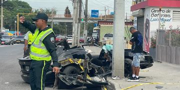 Accidente en la Circunvalación Sur de Santiago deja una joven fallecida y otra persona herida