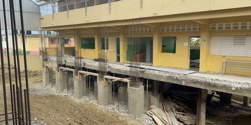 Acuerdan traslado de estudiantes mientras concluyen escuela en Santiago