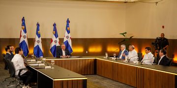 Abinader aborda cambios y avances en obras pendientes