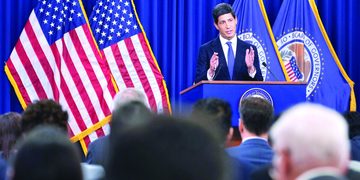 La Fed desafía a Trump y sube tasas por primera vez en tres años