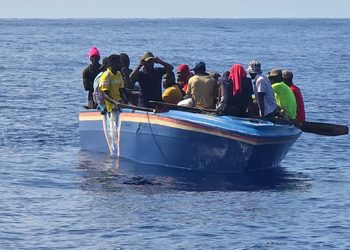 Armada intercepta embarcación con 38 haitianos en aguas dominicanas