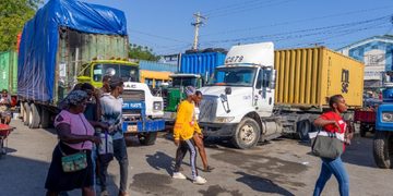 Recomiendan centrar logística para organizar el comercio en los puertos seos de la frontera