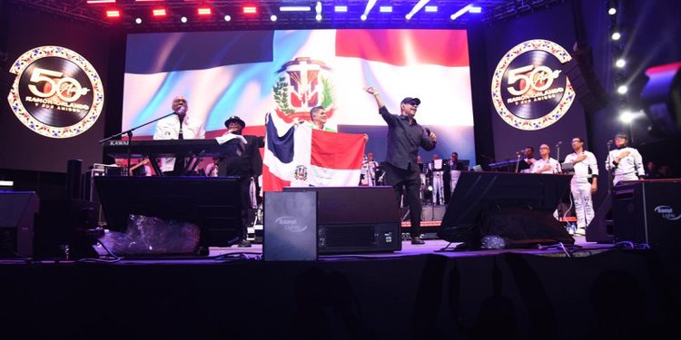 Al menos tres heridos en espectáculo de Ramón Orlando en Estadio Olímpico
