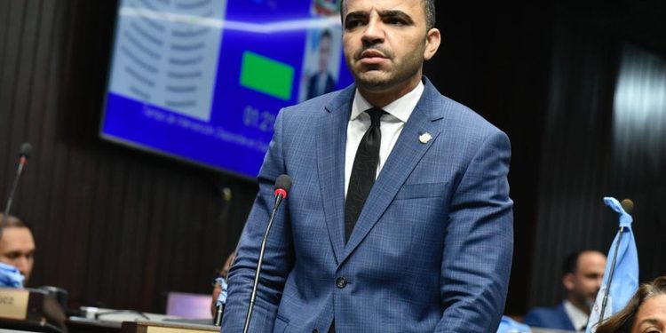 Diputado Nelson Saulo Vega renunciaría si el Gobierno le prueba cuatro cosas