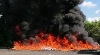 Autoridades RD destruyen dos toneladas cocaína y marihuana