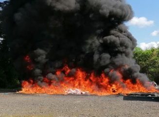 Autoridades RD destruyen dos toneladas cocaína y marihuana