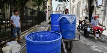 Cubanos cavan pozos para enfrentar escasez de agua que afecta casi al 29% de la población