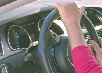 Intrant estudia cómo resarcir a conductores afectados por reducción de licencias