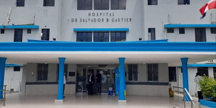 Director del SNS: “No es posible seguir poniendo parches” en el Hospital Salvador B. Gautier