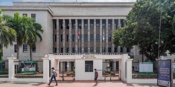 Ministerio de Educación dispone reanudación de docencia tras levantamiento de alertas amarillas