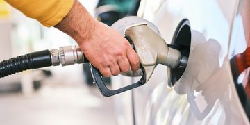 Gobierno le sube RD$ 12 pesos al gasoil óptimo y RD$ 5 a la gasolina premium
