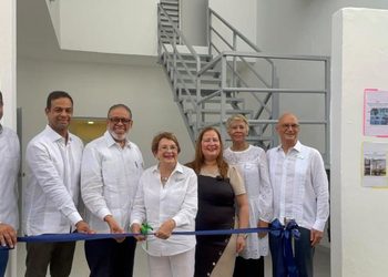 APES inaugura centro para ampliar atención y formación de personas sordas