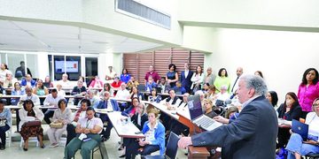 Siete de cada 10 estudiantes dominicanos no alcanzan el nivel 2 de PISA 2025