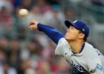 Yamamoto silencia a Bravos y Dodgers toman delantera