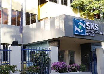 Ante exigencias del CMD, SNS destaca designación de más de 20 mil médicos en seis años