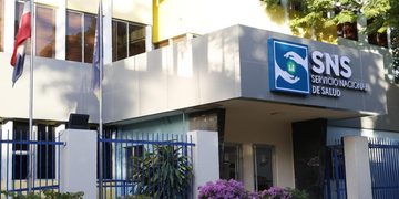 Ante exigencias del CMD, SNS destaca designación de más de 20 mil médicos en seis años