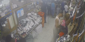 “Ladrona, sinvergüenza…”, comerciante china expone robo en su tienda
