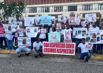 Familiares de desaparecidos exigen aplicación del Sistema de Alertas RD