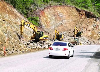 Denuncian desalojos arbitrarios por ampliación de la carretera Jarabacoa-La Vega