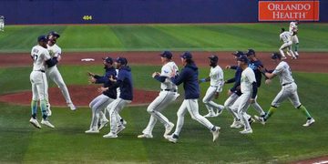 Peralta, Caminero y Díaz guían a Rays a triunfo 7-3 sobre Guardianes y avanzan a la Serie Mundial