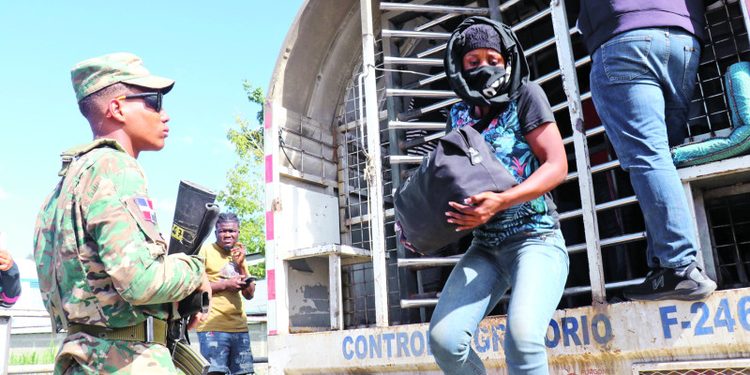 Ejército ha detenido en la frontera 12,556 haitianos durante 26 días