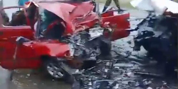 Cinco fallecidos en choque de dos vehículos en la Circunvalación de Santo Domingo