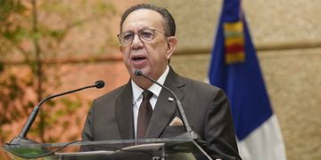 Gobernador destaca crecimiento económico RD pese a crisis global