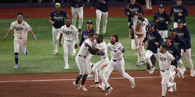 Los Rays reaccionan y logran su primera victoria en la Serie Mundial