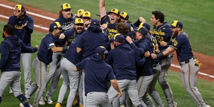 Cerveceros dan el golpe final a Tampa para ganar su 1era. Serie Mundial