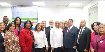 Otorgan pensiones RD$40,000 y seguro médico a 29 notarios RD