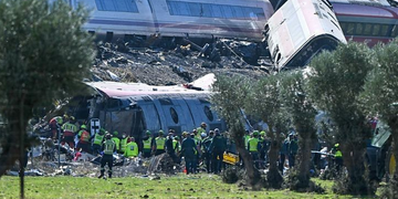 Asciende 68 balance de muertos choque entre dos trenes