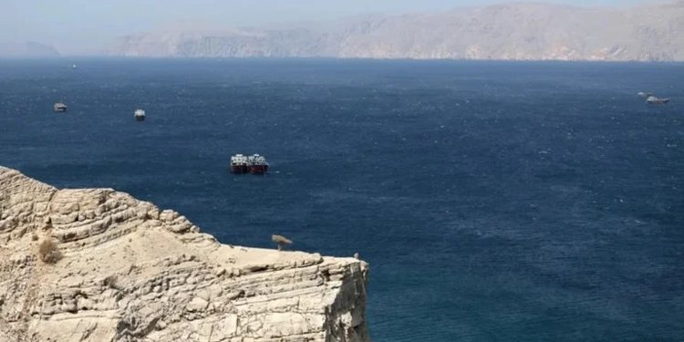 Irán afirma estrecho Ormuz está bajo el control de sus militares