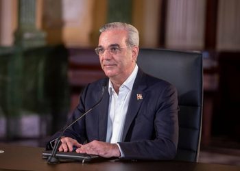 Abinader afirma que mantiene el diálogo con los sectores productivos