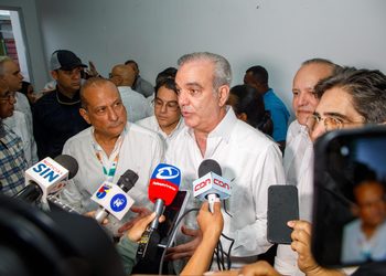 Presidente alaba Expo Cibao; ve impulsa negocios de la región