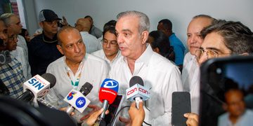 Presidente alaba Expo Cibao; ve impulsa negocios de la región