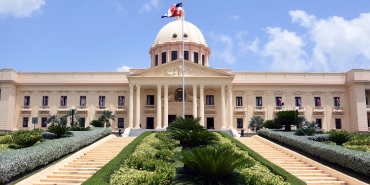 Presidencia suspende actividades por muerte doña Rosa de Mejía