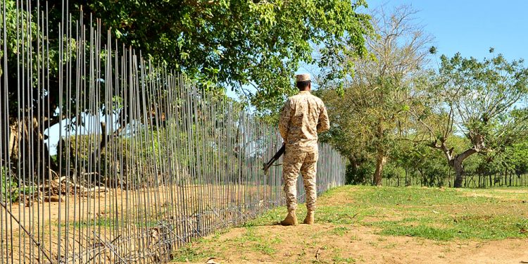 Consorcio COFAH tiene a cargo verja fronteriza