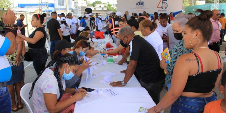Coraasan realiza operativo “Un día con la Comunidad” junto a otras instituciones
